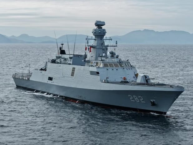 Hedefi 12'den vuran MİLGEM'e Pakistan yolu göründü