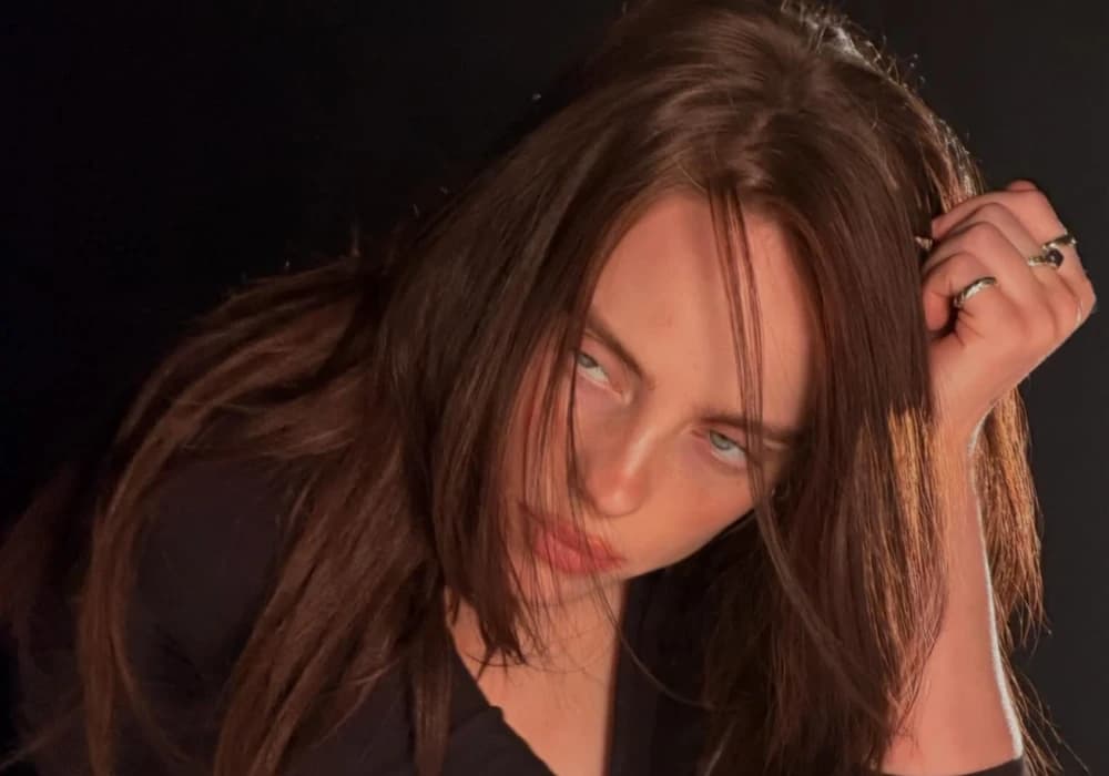 Billie Eilish, film için saçlarını boyattı.