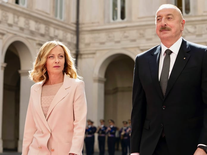 Meloni Azerbaycan'ı ziyaret edecek