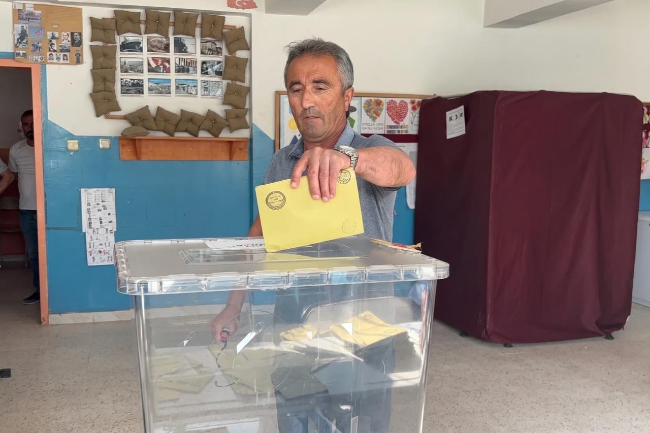 Tokat'ın 4 yeni beldesinde ara seçim heyecanı başladı: 5 bin 682 seçmen sandık başında