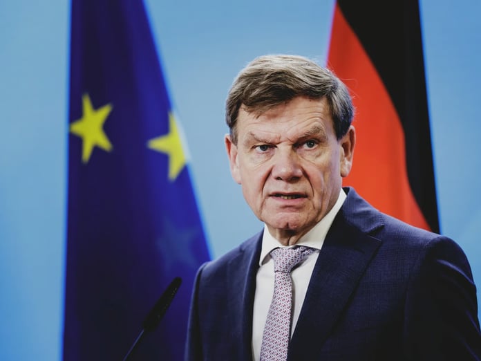 Almanya ve İsveç’ten İran’daki vatandaşlarına tahliye çağrısı