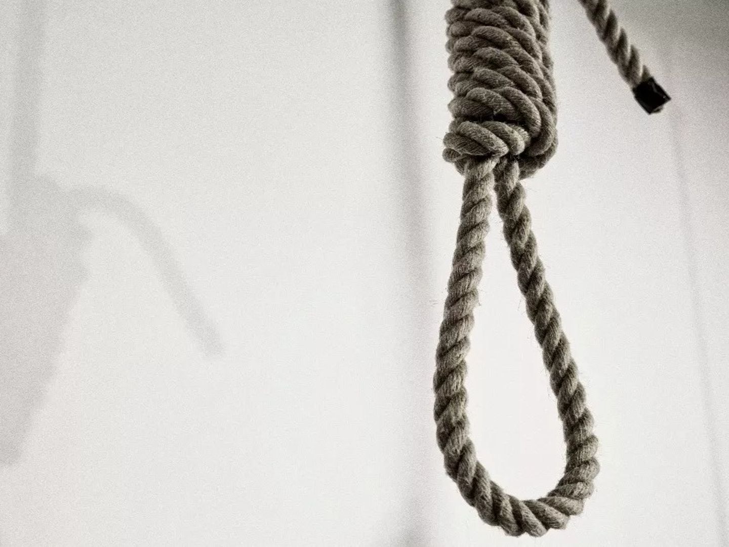 İran çocuk istismarcısı katilin idam edildiğini duyurdu
