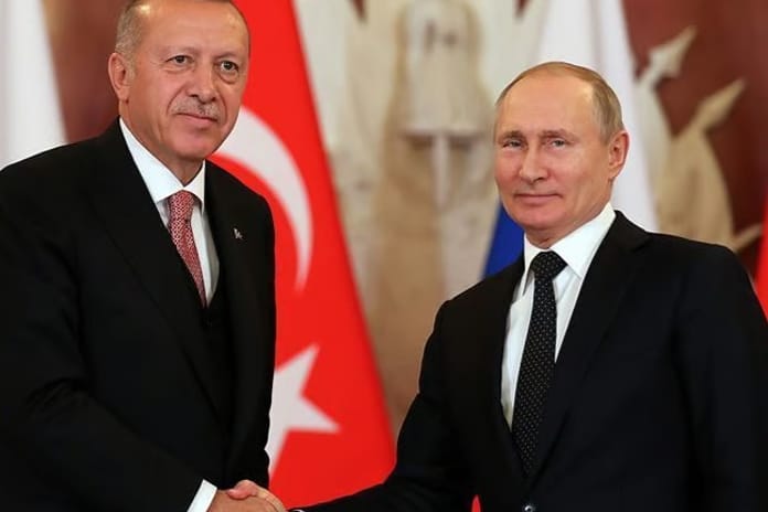 Putin'den Türkiye'nin uluslararası rolüne övgü