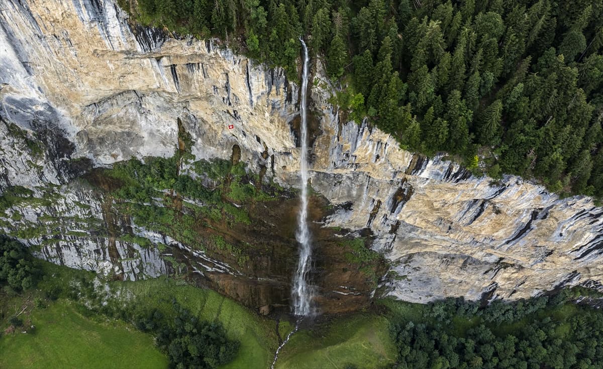 Alpler'in ortasında düşsel bir vadi: Lauterbrunnen