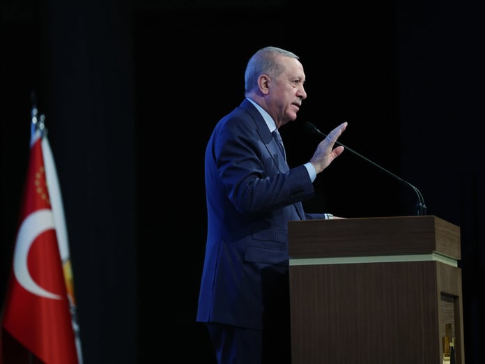 Erdoğan'dan Leman tepkisi: Özel, git göz doktoruna 