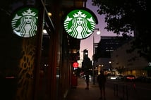 Starbucks Güney Kore’de kafe-ofis kuran müşterilere sınır koydu