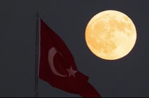 Türkiye'nin farklı şehirlerinde dolunay