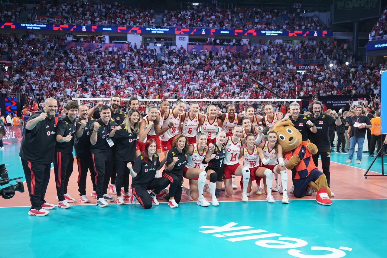 Türkiye  İtalya voleybol final maçı canlı yayın linki