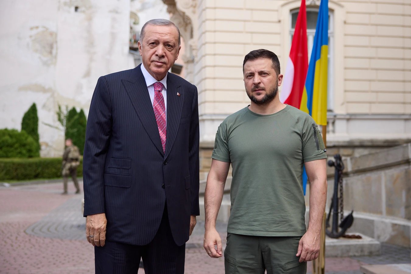 Zelensky Heads to Istanbul to Meet Erdogan