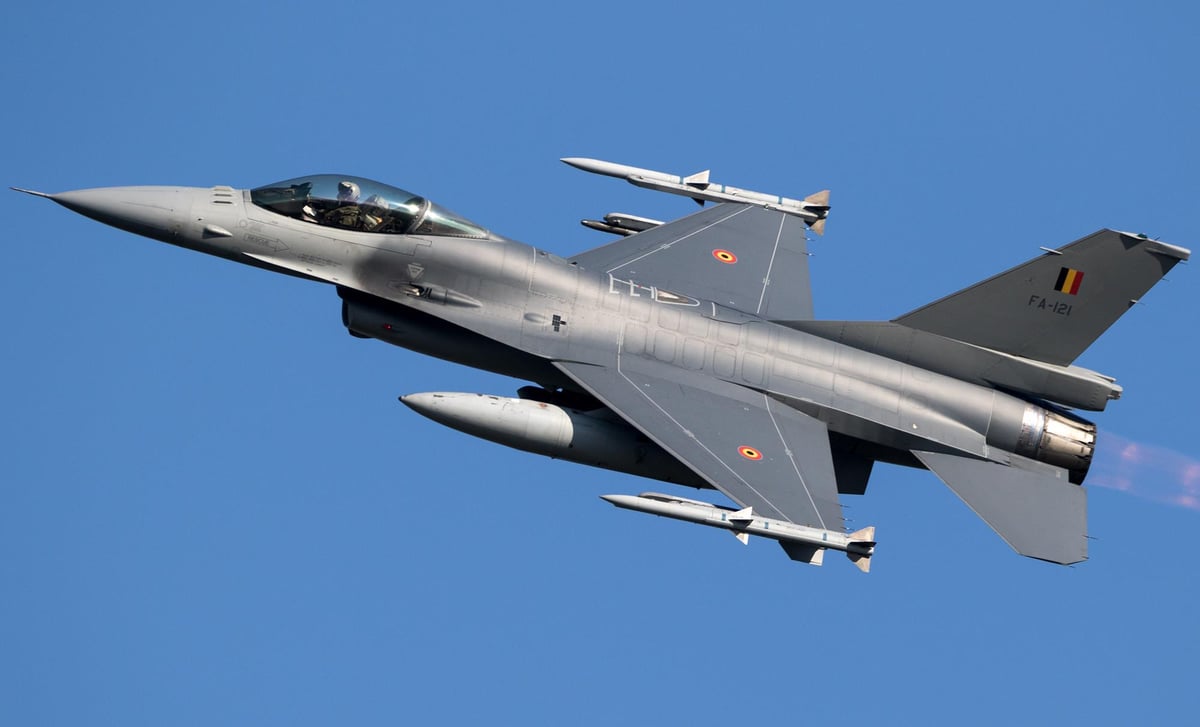 F-16 savaş uçağı