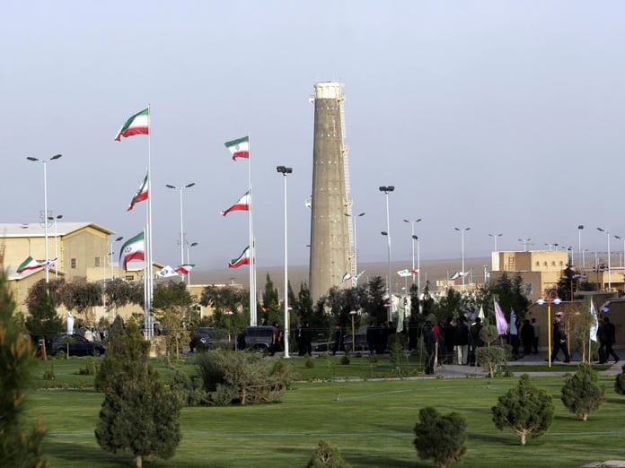 İran nükleer saldırılara karşı tasarıyı erteledi