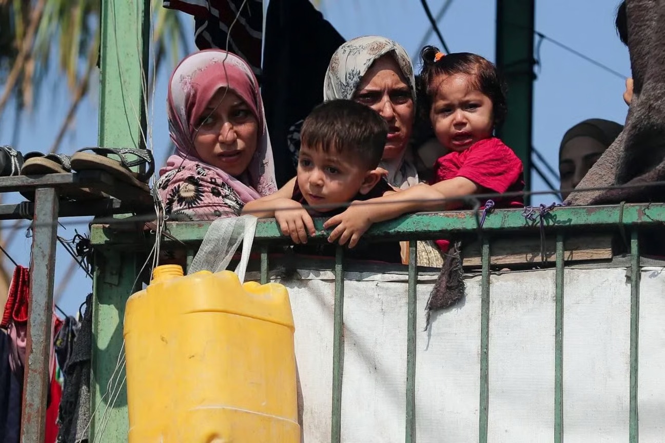 Gaza Truce Talks Near Collapse Over Aid, Withdrawal Maps