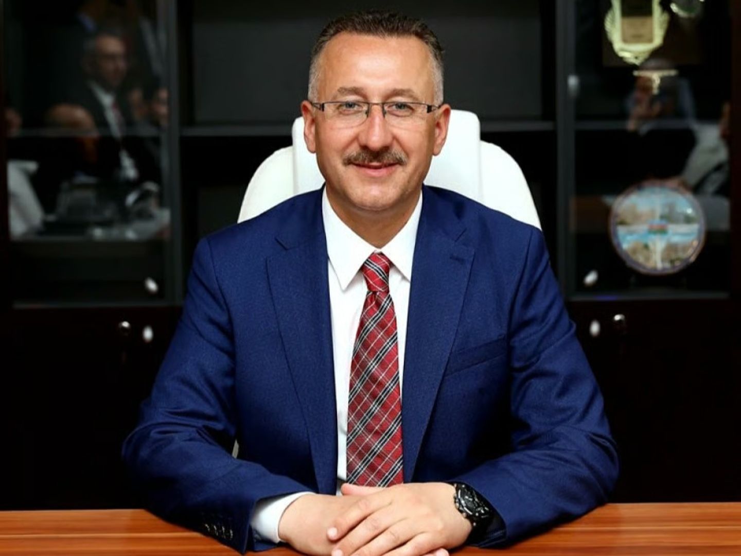 Adapazarı Belediye Başkanı Mutlu Işıksu AK Parti'den istifa etti