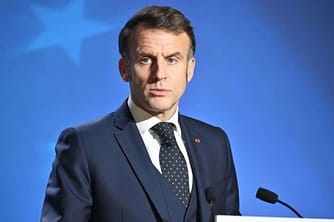 Macron Calls for Halt in Middle East Fighting for Talks