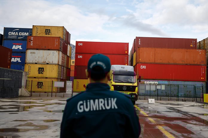 Ticaret Bakanlığı'ndan yurt dışı e-ticaret alışverişlerine yeni kısıtlama