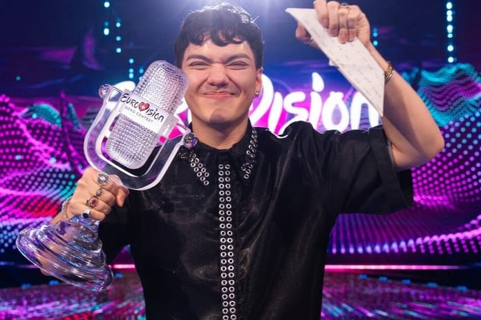 Eurovision birincisi Avusturyalı şarkıcı Johannes Pietsch'ten İsrail'e tepki