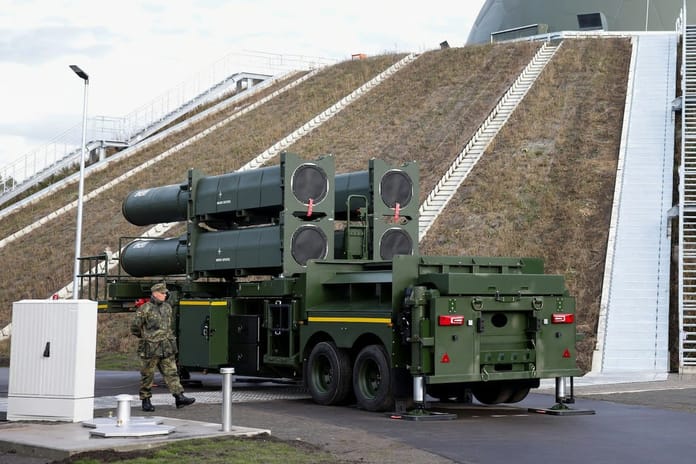 Almanya, Rusya tehdidine karşı Arrow hava savunma sistemini konuşlandırdı