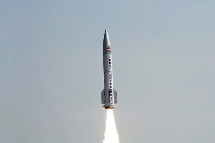 Hindistan, K-5 denizaltından fırlatılan balistik füze testine hazırlanıyor