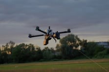 Çin fiber optik insansız hava araçlarını test ediyor