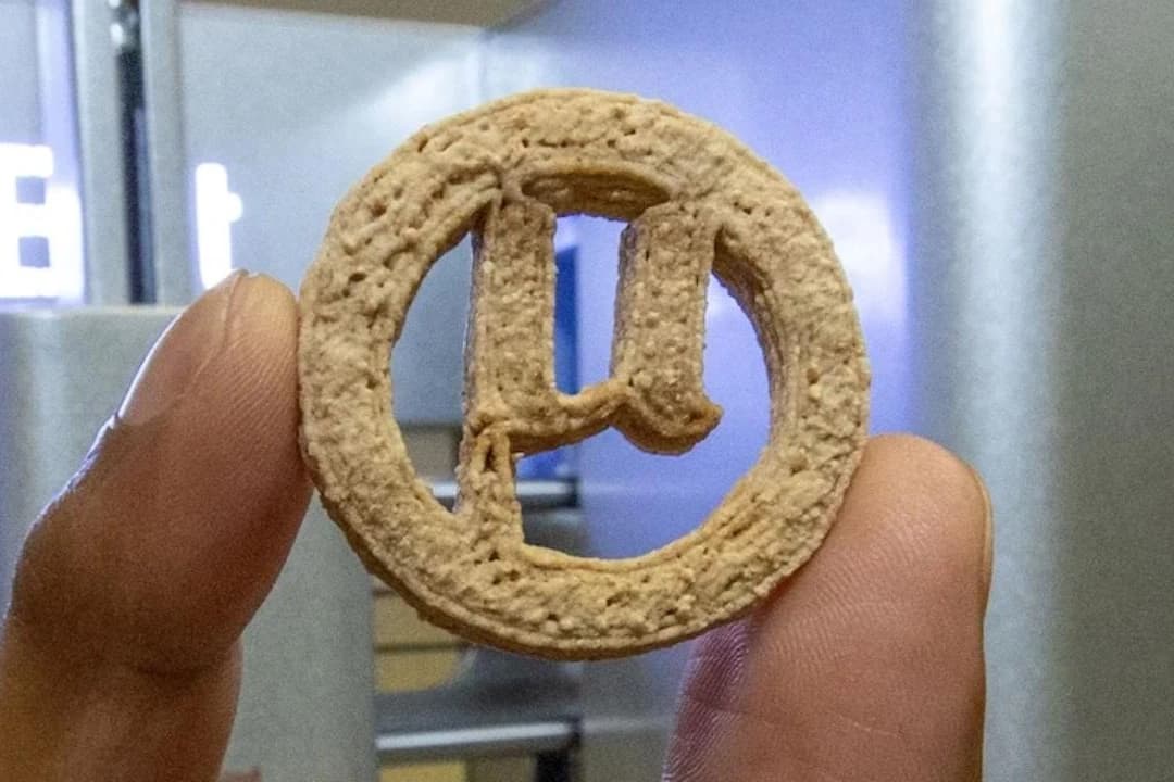 Plastikten kurabiye üretildi
