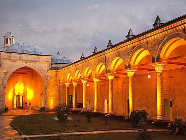 II. Bayezid Külliyesi Sağlık Müzesi gece ziyaretine açıldı
