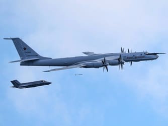 UK F-35s Intercept Russian Plane Near British Carrier