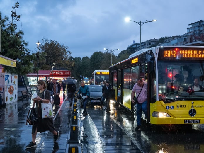23 Nisan toplu taşıma ücretsiz mi? 23 Nisan İstanbul'da bugün otobüs, metro, metrobüs, Marmaray ücretsiz mi?