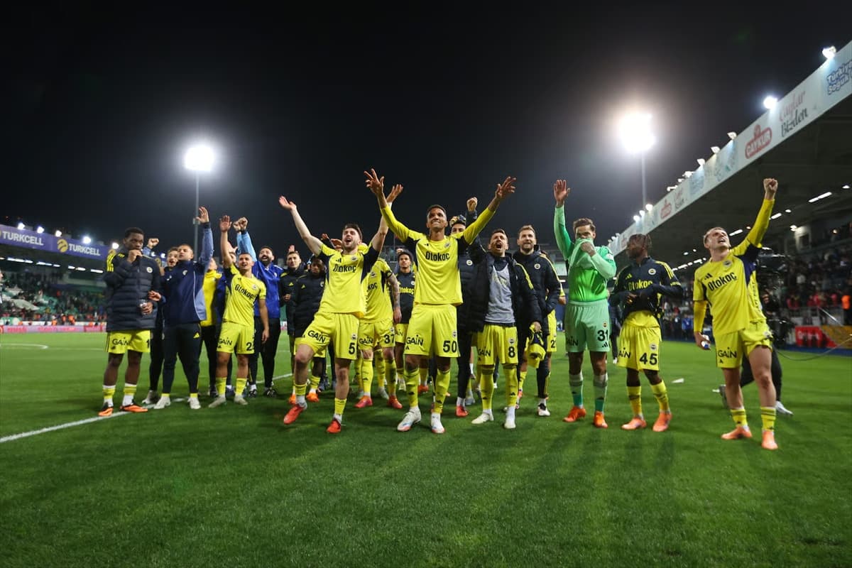 Rize'de fırtına dindi: Fenerbahçe geri döndü