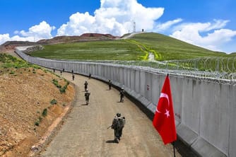 Türkiye Plans Iran Border Buffer Zone if Government Falls