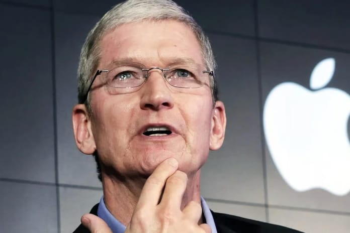 Apple CEO’su Tim Cook ortalama bir maaşı 7 saatte kazandı