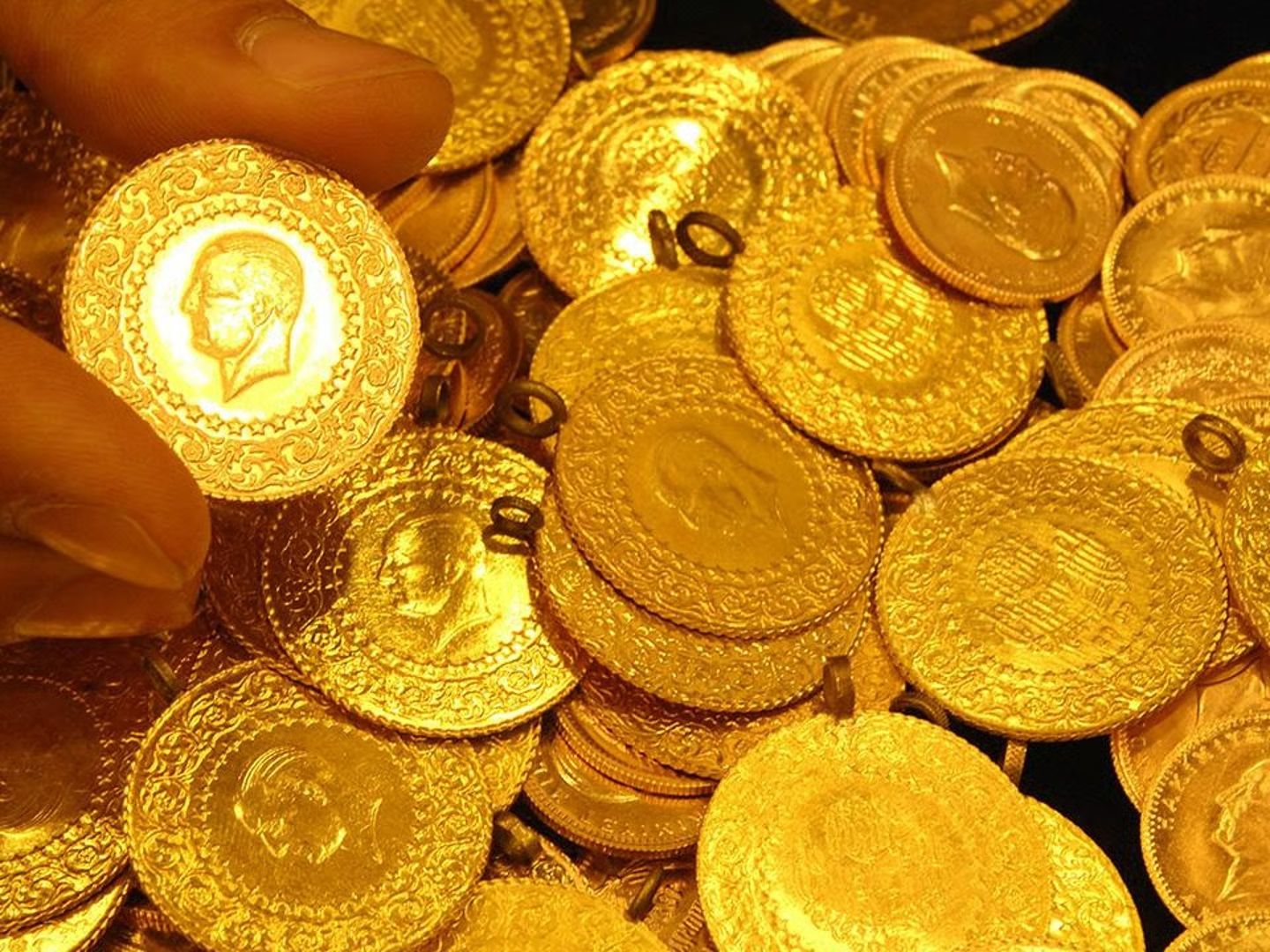 Merkez bankalarından dikkat çeken dolar ve altın planı