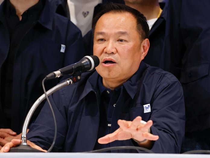 Tayland'da Başbakan Charnvirakul'dan kritik enerji tasarrufu açıklaması