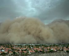 Arizona’da kum fırtınası hayatı felç etti