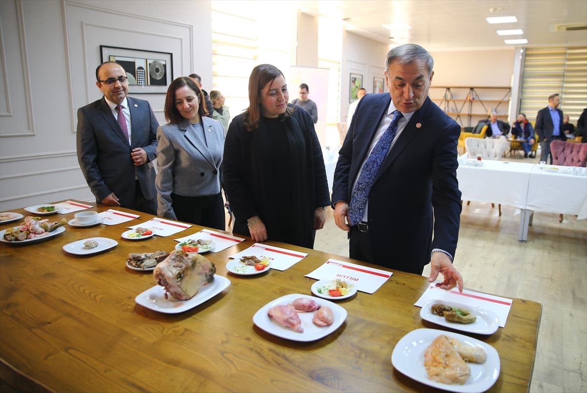 Kimi bayılıyor, kimi uzak duruyor: Türkiye’nin en sıra dışı lezzetleri tanıtıldı