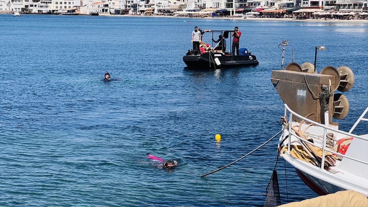 Bodrum'da deniz dibi temizliği: 250 kilogram atık çıkarıldı