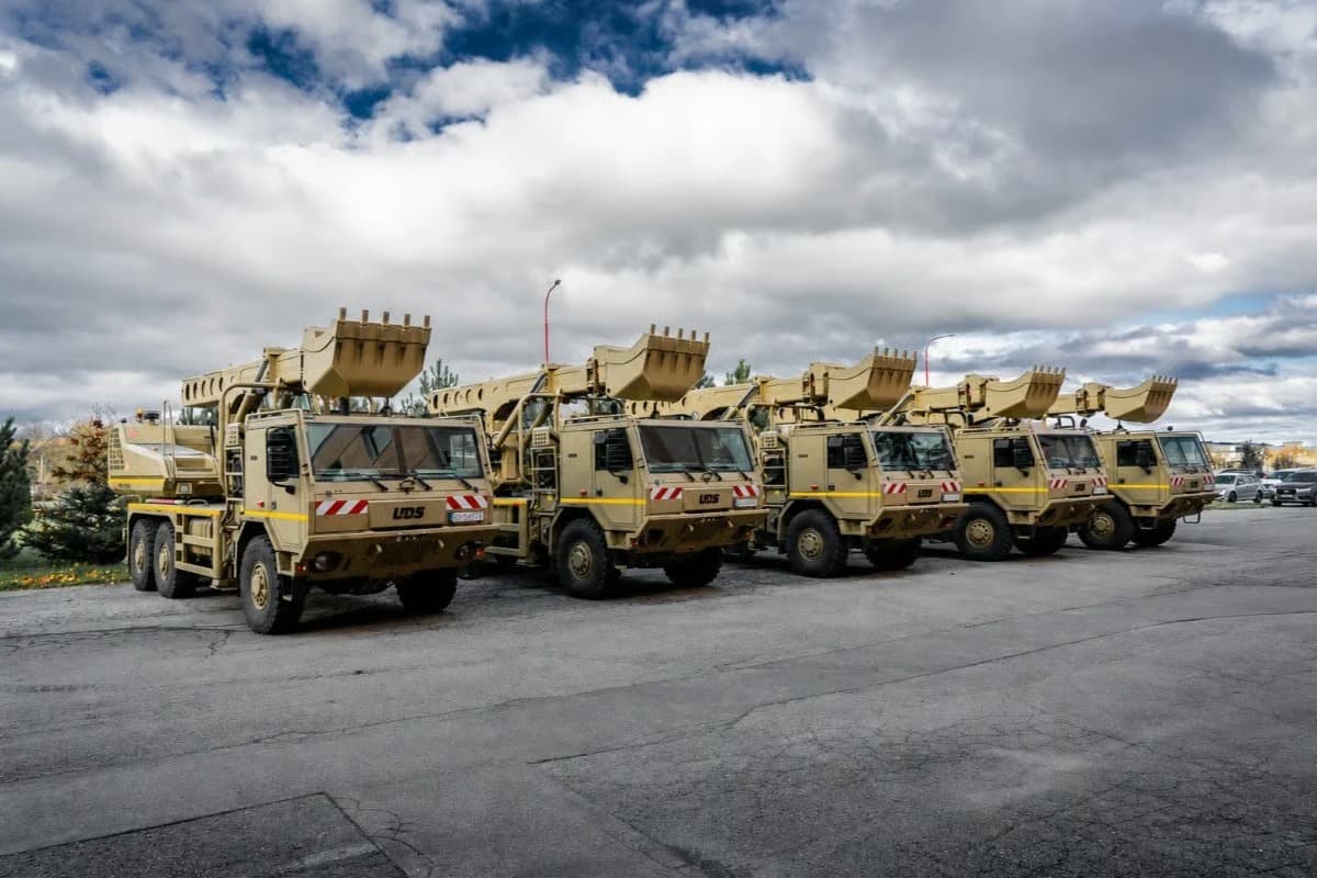 Slovakya'dan 580 milyon dolarlık askeri iş makinesi anlaşması