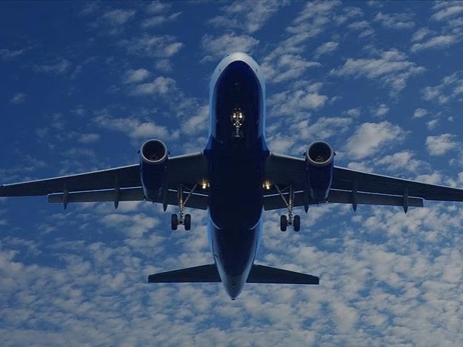 Evli oğlunun sevgilisiyle tatile gitmemesi için bomba ihbarı yaptı