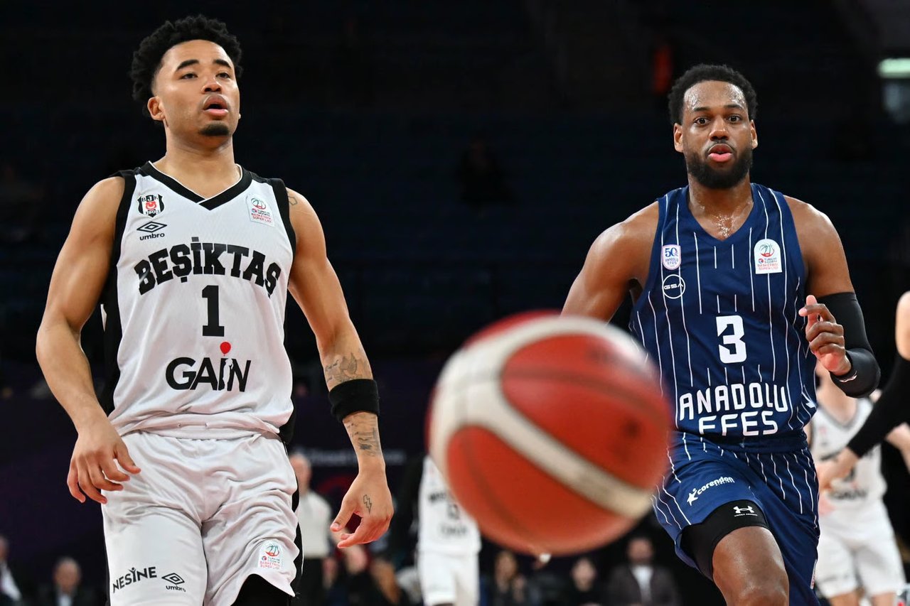 Basketbol Süper Ligi’nde derbi günü