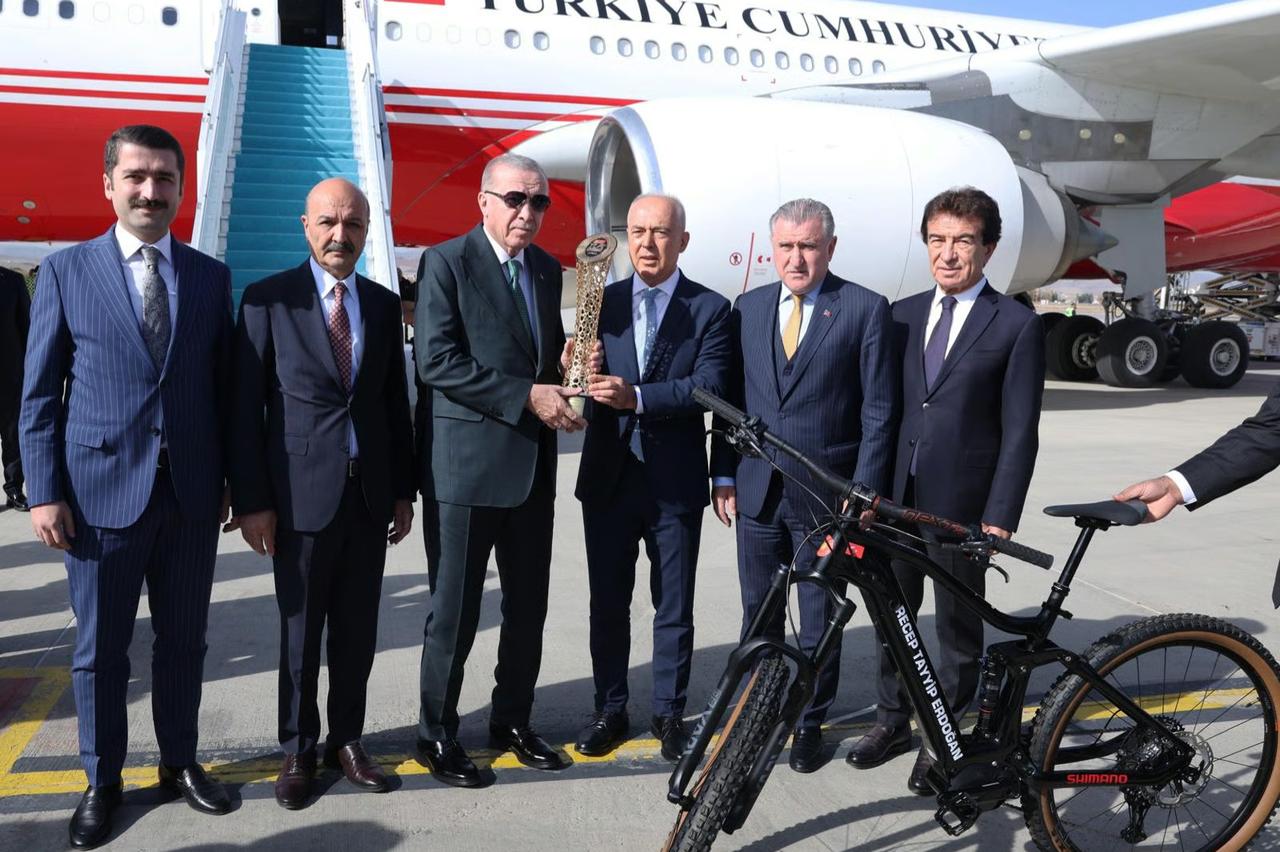 Cumhurbaşkanı Erdoğan’a 60. yıl bisikleti
