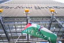 New York Times'ın önünde Gazze için haykırdılar