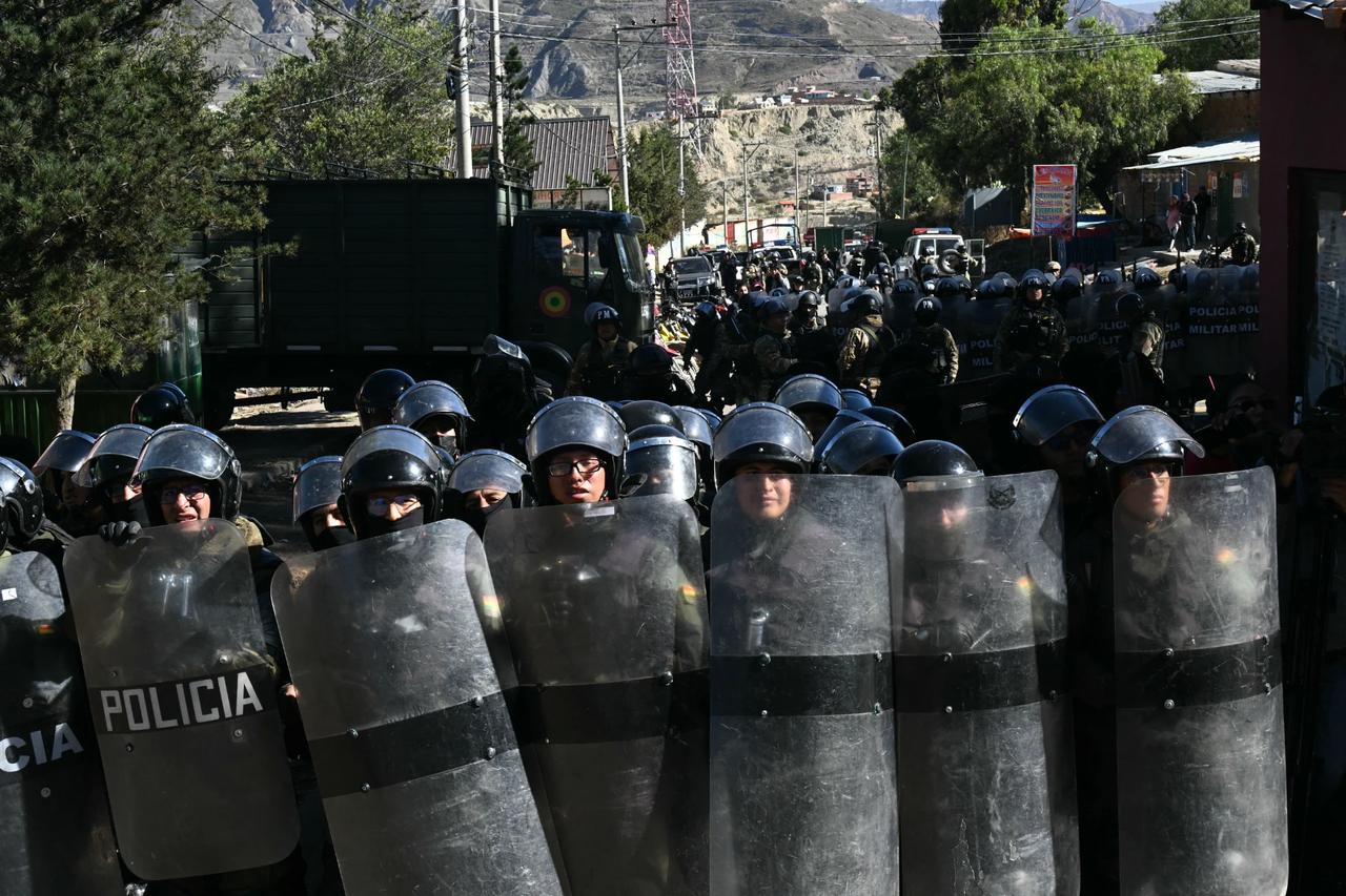Güvenlik güçleri müdahale etti - AFP 