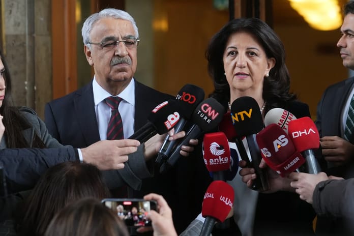 Yeni Bakanlara ilk ziyaret: İmralı heyeti Çiftçi ve Gürlek ile görüşecek