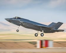 İsrail F-35I savaş uçaklarını ek yakıt tankları ve kanat altı füzelerle modifiye etti