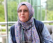 Yazar Berrin Sönmez'den Diyanet hutbesine sert tepki: Başımı açarım