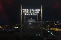 Türkiye'de 2026'nın ilk sahur gecesi renkli anlara tanık oldu