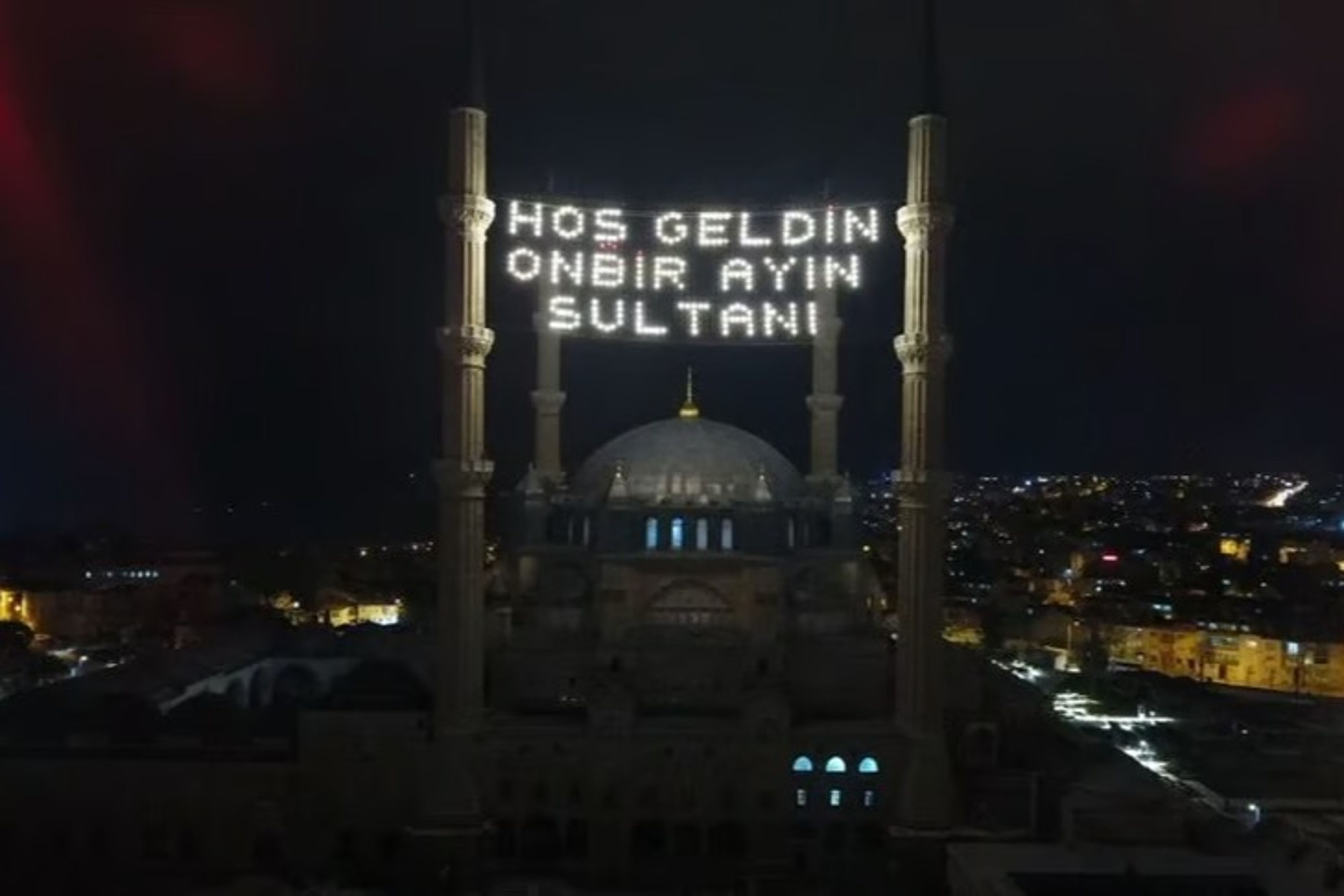 Türkiye'de 2026'nın ilk sahur gecesi renkli anlara tanık oldu