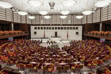 Kürtçe ifadeler tutanaklara girdi, sonra silindi