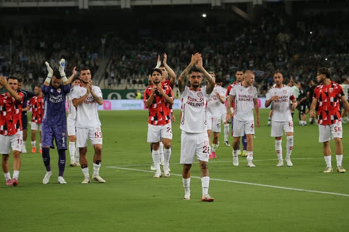 Samsunspor, deplasmandan mağlubiyetle döndü: Tur için son şans Samsun'da