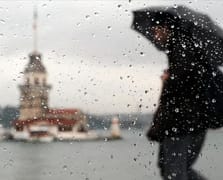 Türkiye kavruluyor: İstanbul'a çarşambadan itibaren yağış müjdesi
