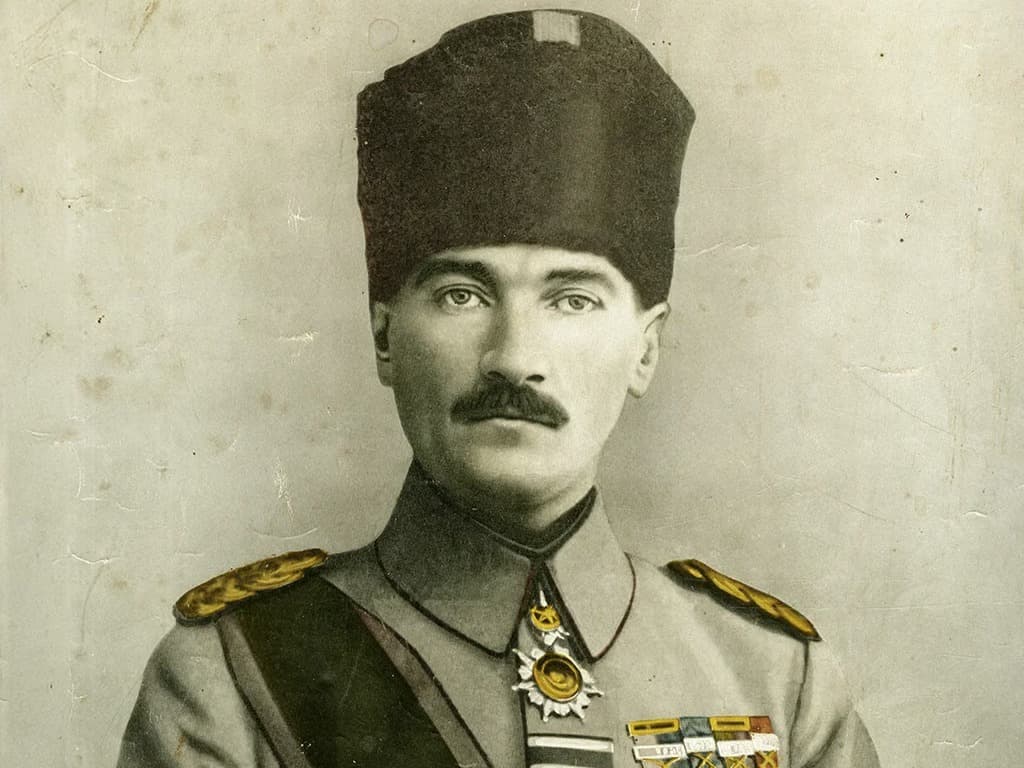 Tarihte bugün: Mustafa Kemal Paşa'ya "Gazi" ünvanı verildi